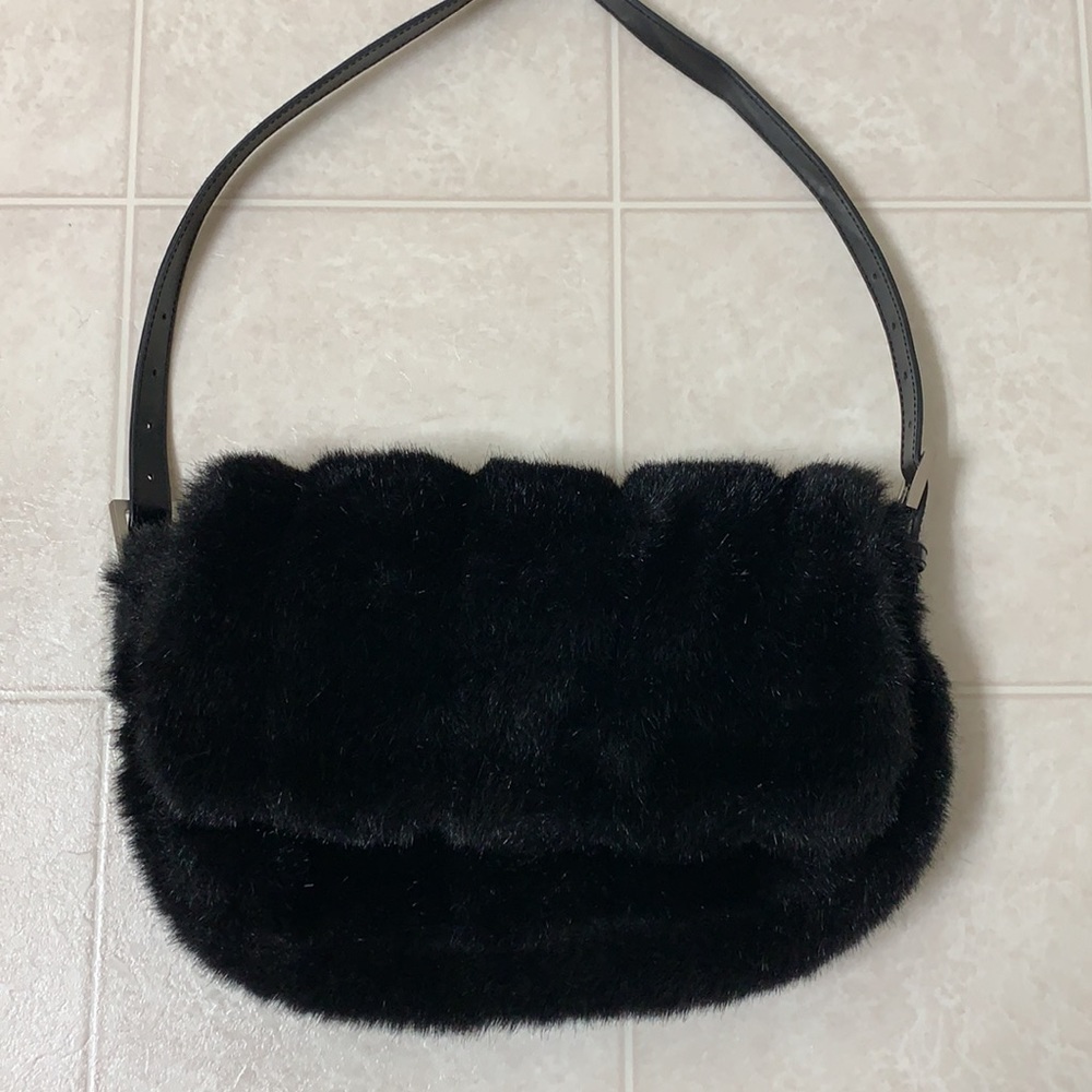 🌷3 for $25🌷NY&CO, US OS, Black Faux Fur Adjustable Buckle Strap Purse